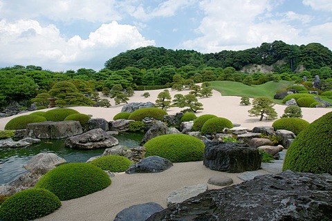 640px-Adachi_Museum_of_Art04st3200